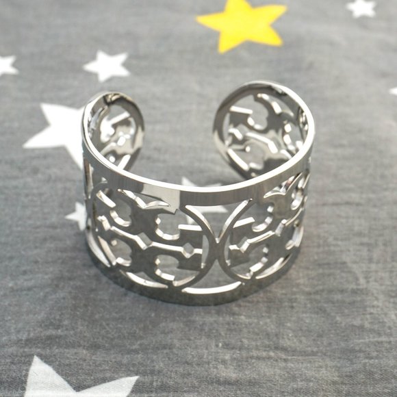 Tory Burch Reva Cut Out Logo Cuff Bracelet in Silver (Brand New with Dust Bag) - Picture 6 of 7